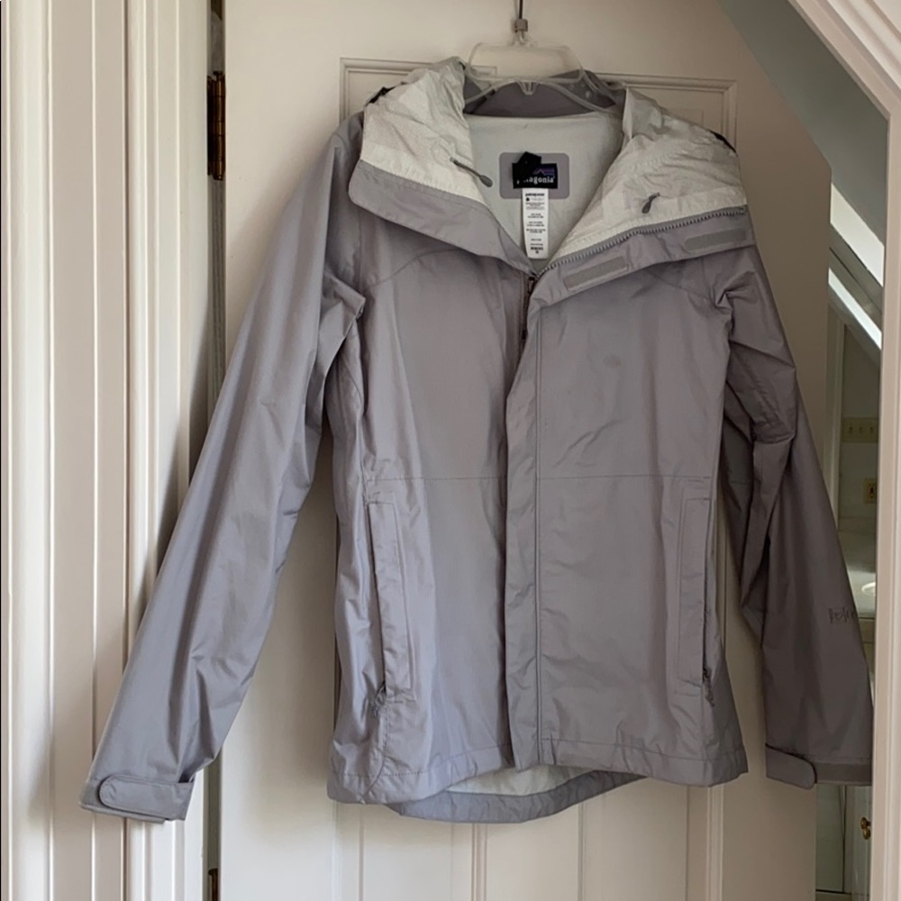 Patagonia XS womens gray rain jacket